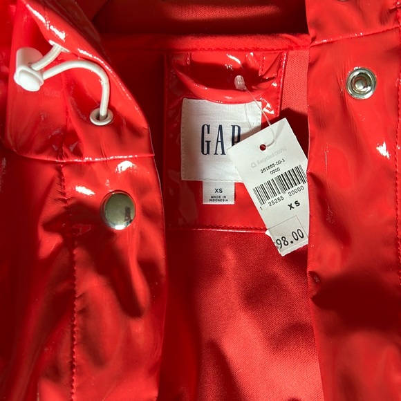 Women’s Red GAP XS Hooded Rain Jacket NWT - Picture 2 of 7